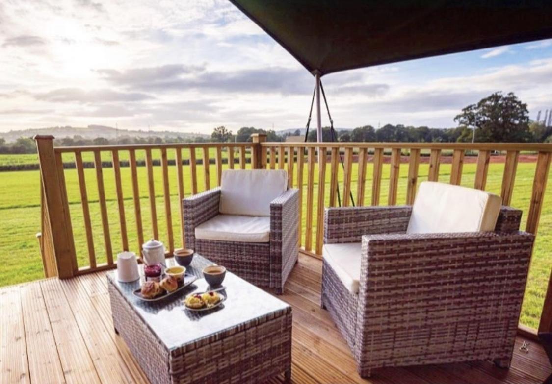 Отель Midleydown Luxury Glamping Эксетер Экстерьер фото